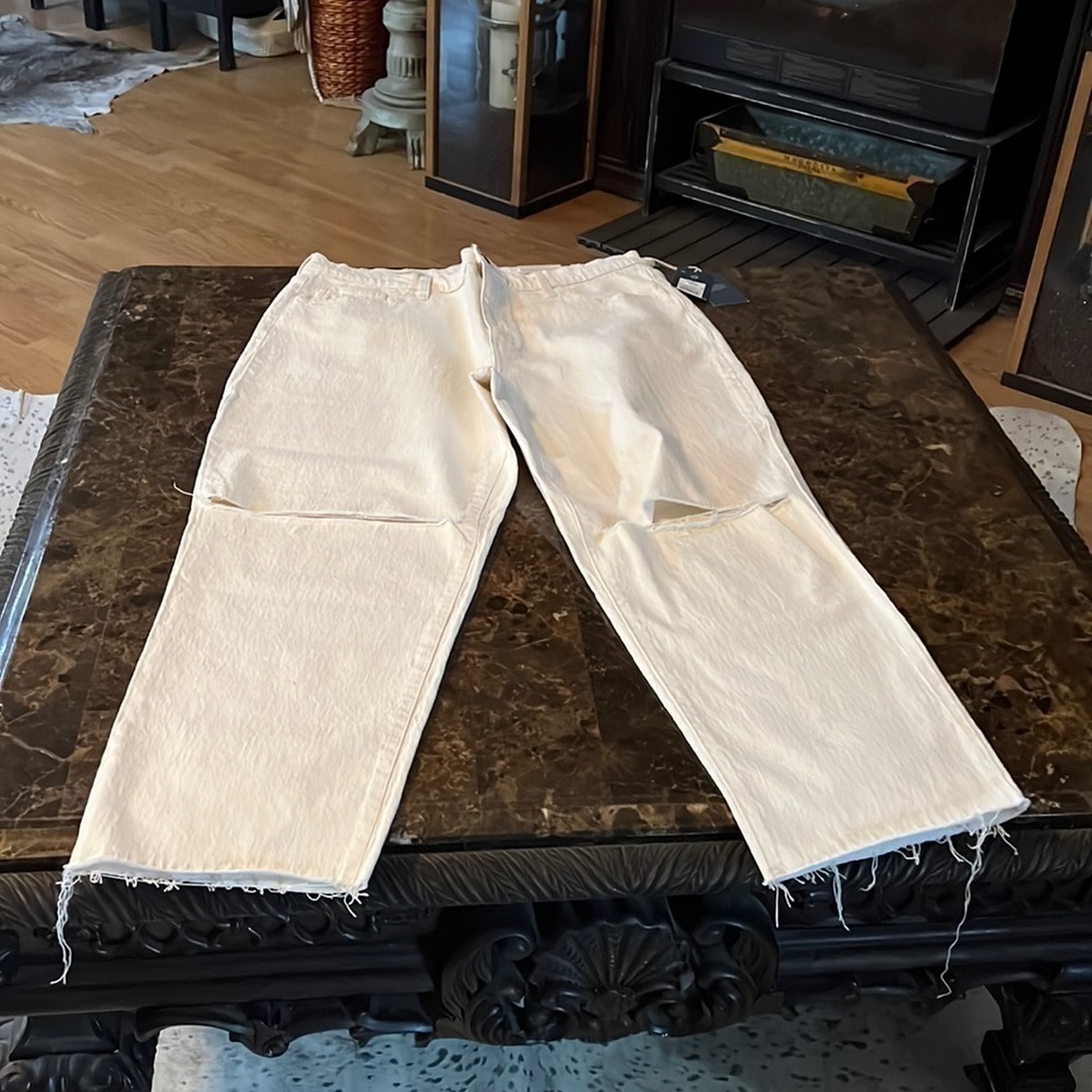 Universal Thread cream color 16 pants A270